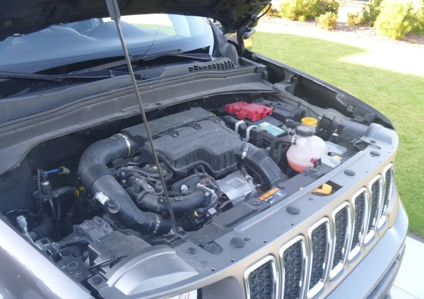 Jeep Renegade cena 68900 przebieg: 14950, rok produkcji 2019 z Krzyż Wielkopolski małe 326